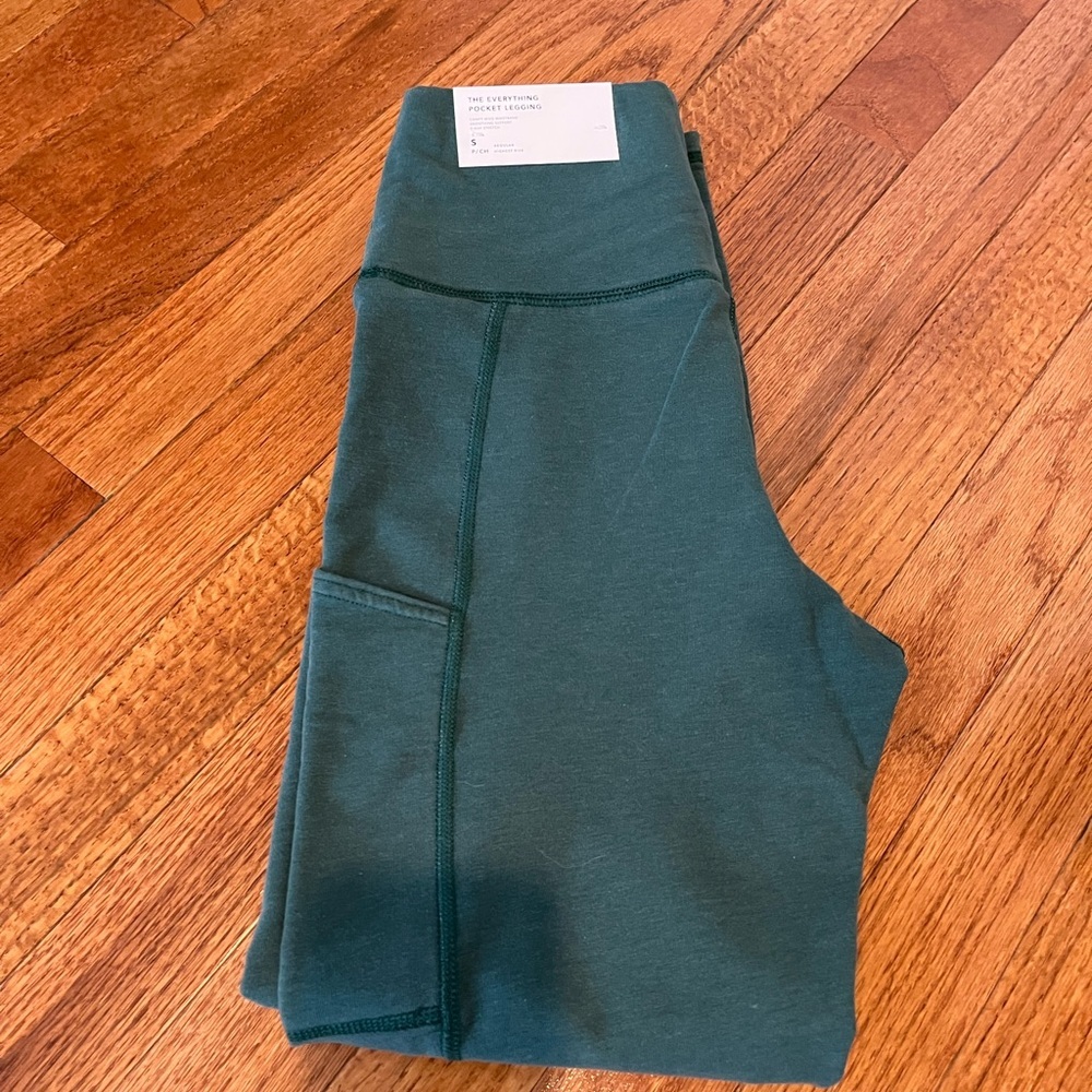American Eagle Everything Pocket Legging, Green size S, NWT